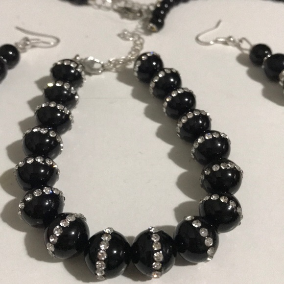 Jewelry Set - Picture 2 of 4